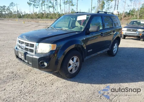 2008 Ford Escape Xlt z USA, uszkodzony, nr VIN 1FMCU93148KB08708